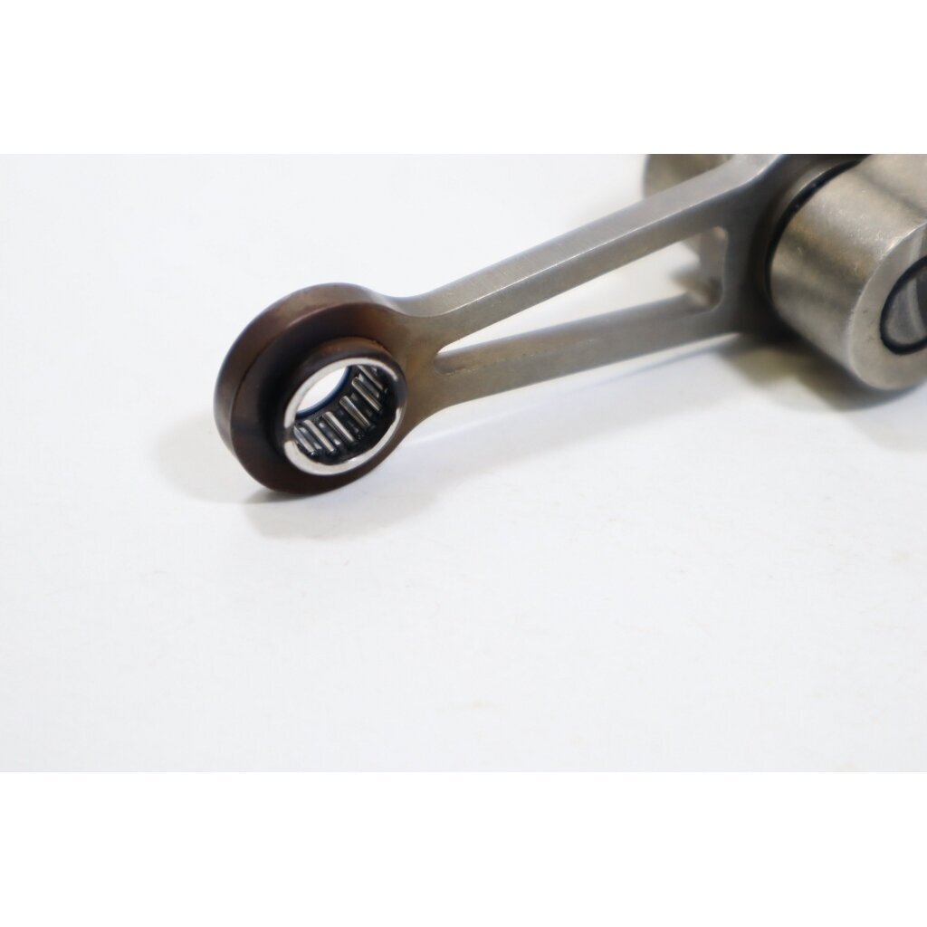 Genuine Crankshaft McCULLOCH Poulan Jonsered CS2137 Partner 351 352 371 382 391 401 421 422 chainsaw 530047062 1 Genuine Crankshaft McCULLOCH Poulan Jonsered CS2137 Partner 351 352 371 382 391 401 421 422 chainsaw 530047062 1