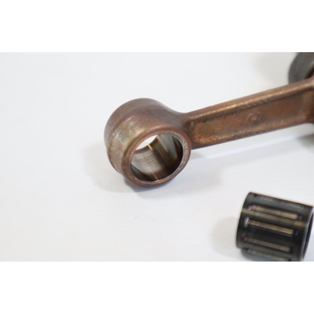 Genuine Crankshaft Partner 4700 5000 5300 McCULLOCH chainsaw 538243172 2 Genuine Crankshaft Partner 4700 5000 5300 McCULLOCH chainsaw 538243172 2