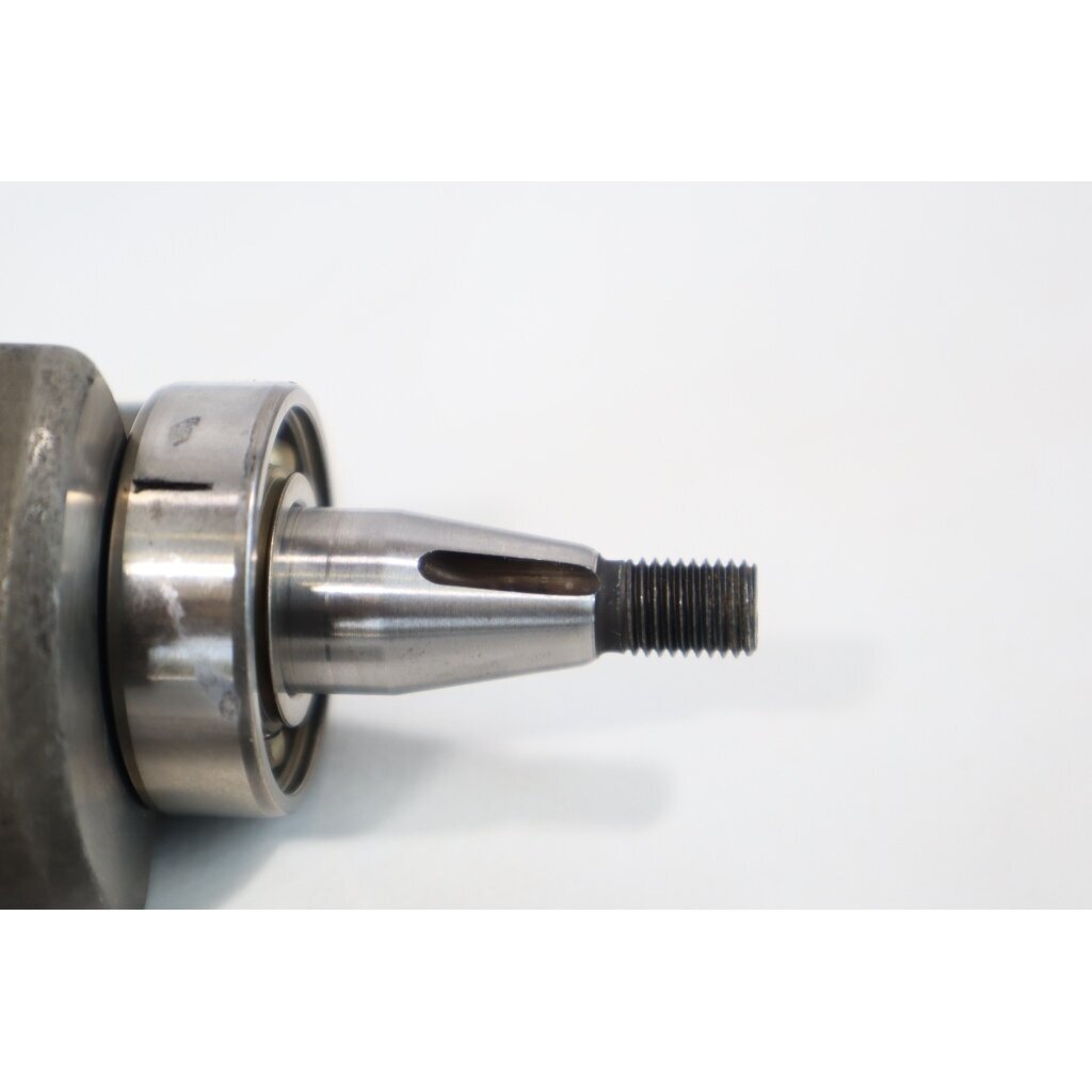 Genuine Crankshaft Partner 4700 5000 5300 McCULLOCH chainsaw 538243172 4 Genuine Crankshaft Partner 4700 5000 5300 McCULLOCH chainsaw 538243172 4