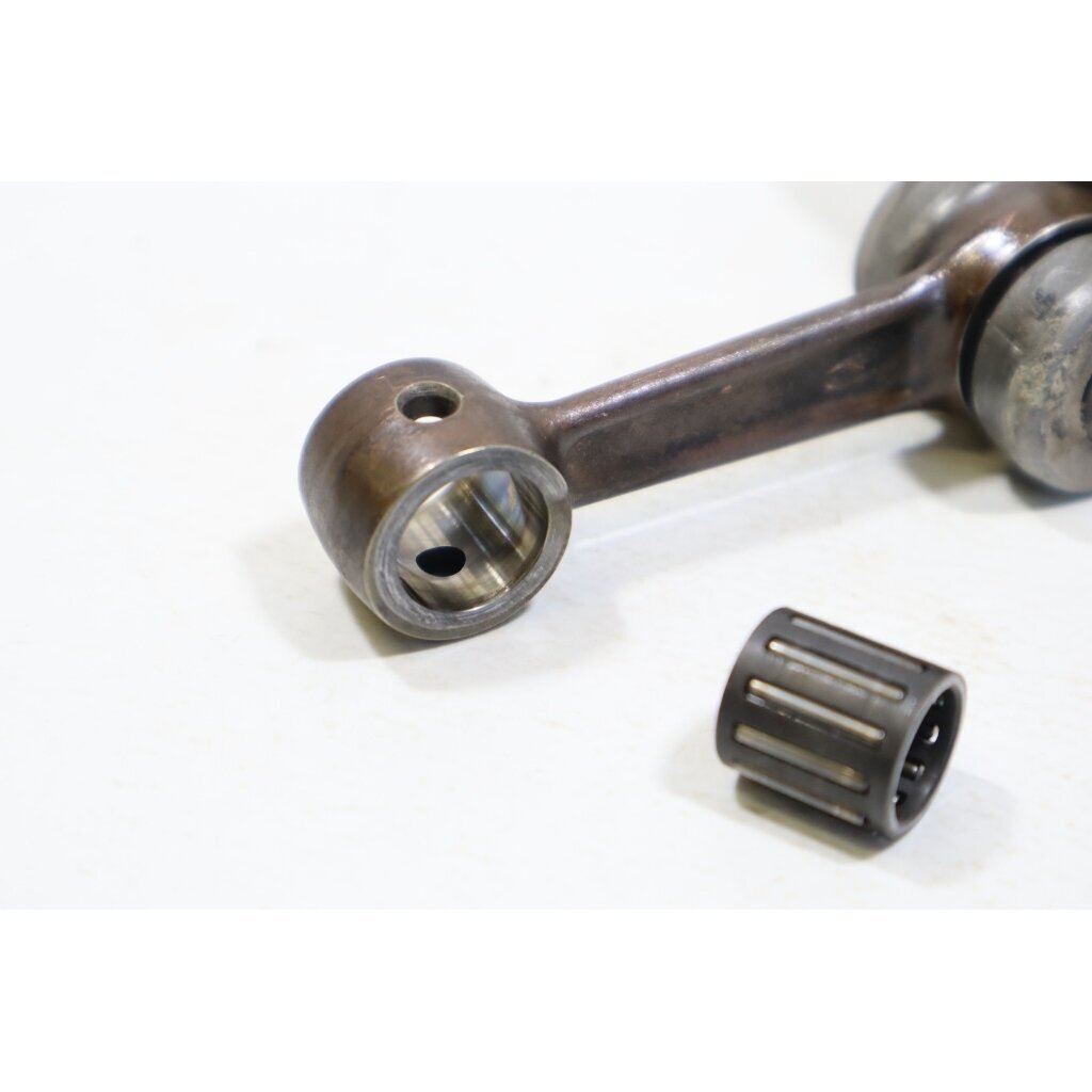 Genuine Crankshaft Partner B370 brushcutter 502050801 1