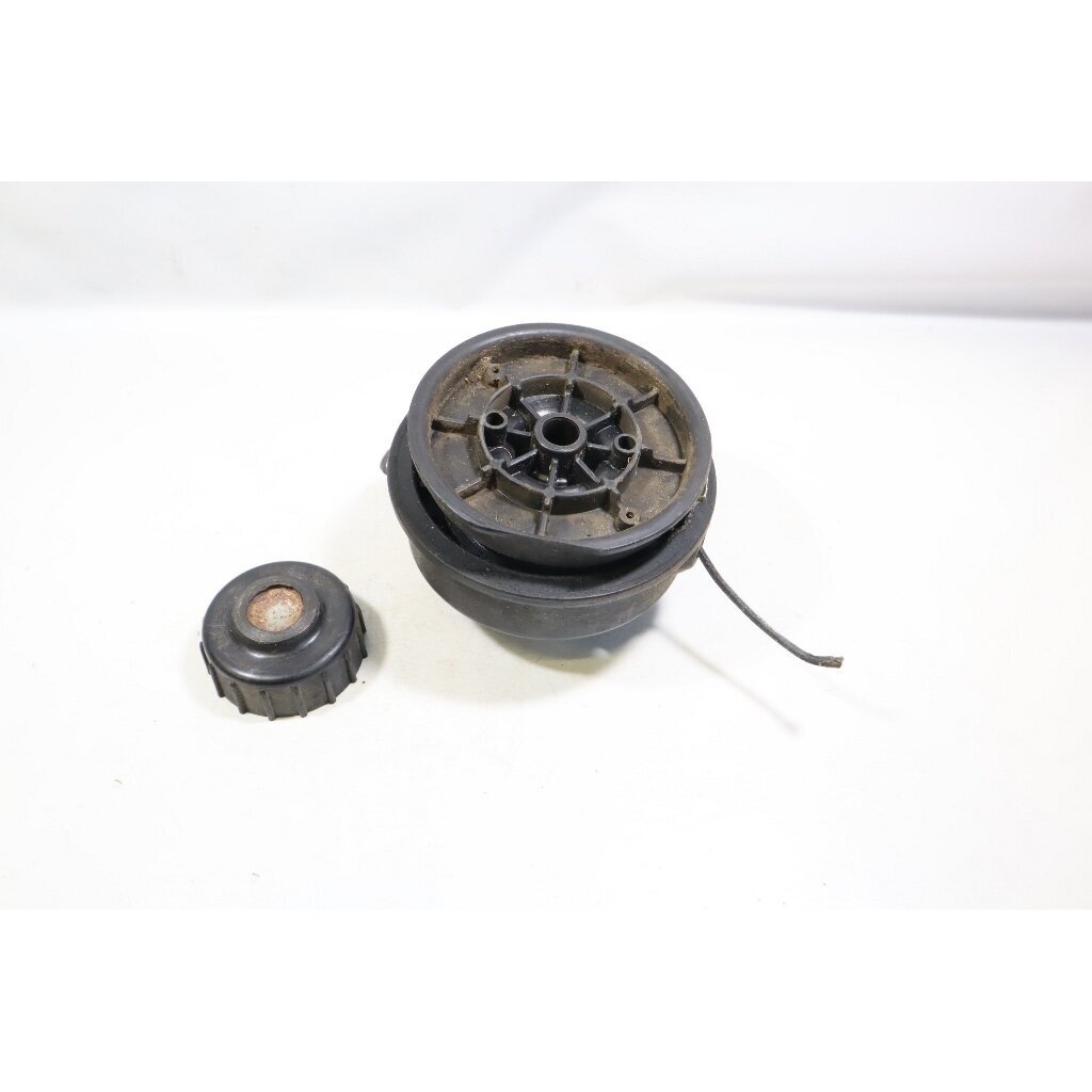 Genuine Cutting Spool Assembly Homelite F2035 trimmer Genuine Cutting Spool Assembly Homelite F2035 trimmer