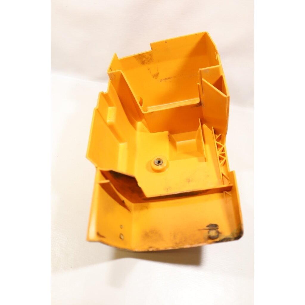 Genuine Cylinder Cover Partner 400 450 490 410 460 510 chainsaw 506011108 4