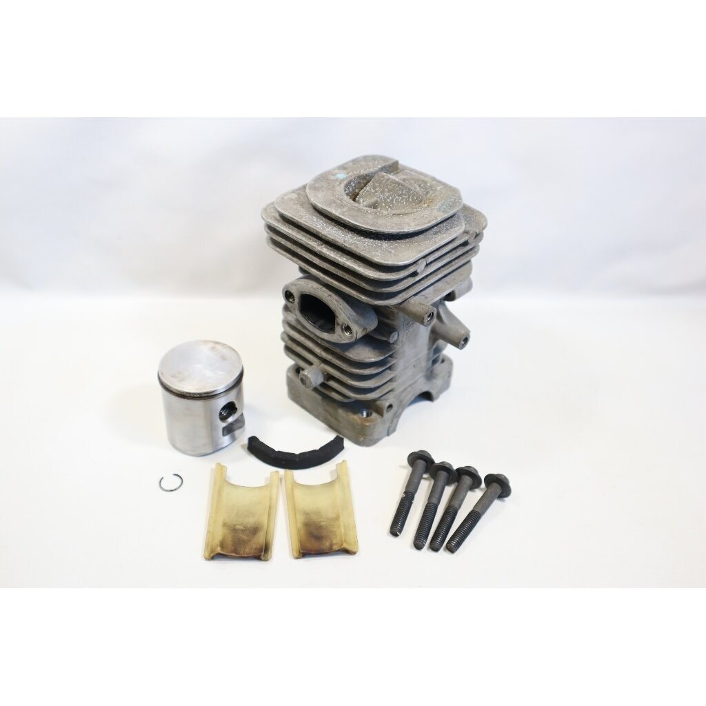 Genuine Cylinder & Piston Kit 39mm Husqvarna 120 235 236 240 Jonsered CS2234 CS2238 McCULLOCH CS340 CS380 chainsaw 577831101 Genuine Cylinder & Piston Kit 39mm Husqvarna 120 235 236 240 Jonsered CS2234 CS2238 McCULLOCH CS340 CS380 chainsaw 577831101