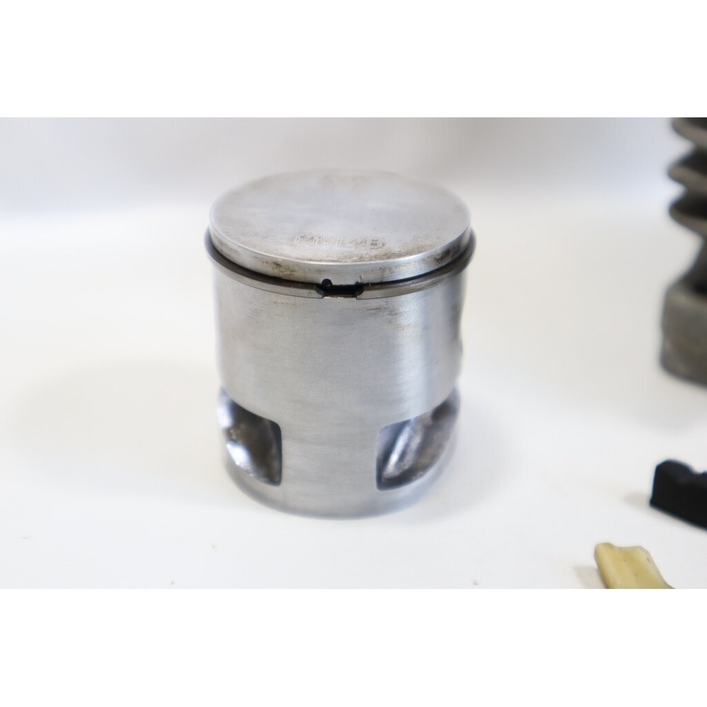 Genuine Cylinder & Piston Kit 39mm Husqvarna 120 235 236 240 Jonsered CS2234 CS2238 McCULLOCH CS340 CS380 chainsaw 577831101 7 Genuine Cylinder & Piston Kit 39mm Husqvarna 120 235 236 240 Jonsered CS2234 CS2238 McCULLOCH CS340 CS380 chainsaw 577831101 7