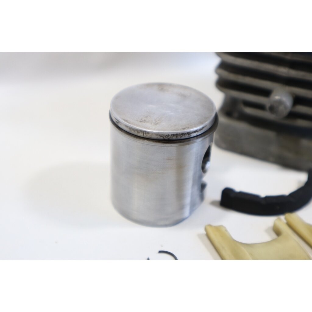 Genuine Cylinder & Piston Kit 39mm Husqvarna 120 235 236 240 Jonsered CS2234 CS2238 McCULLOCH CS340 CS380 chainsaw 577831101 6 Genuine Cylinder & Piston Kit 39mm Husqvarna 120 235 236 240 Jonsered CS2234 CS2238 McCULLOCH CS340 CS380 chainsaw 577831101 6