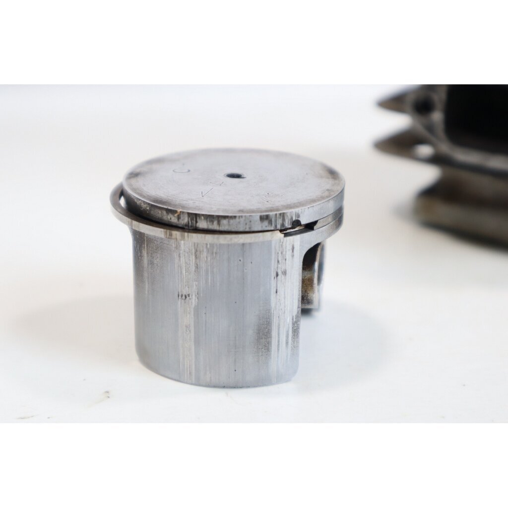 Genuine Cylinder & Piston Kit 40mm Jonsered 410 chainsaw 4420017 8 Genuine Cylinder & Piston Kit 40mm Jonsered 410 chainsaw 4420017 8