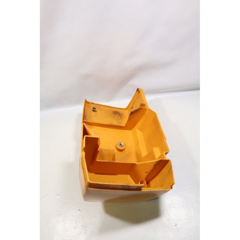 Genuine Cylinder Top Cover Partner 400 450 490 410 460 510 chainsaw 506011108 5 Genuine Cylinder Top Cover Partner 400 450 490 410 460 510 chainsaw 506011108 5