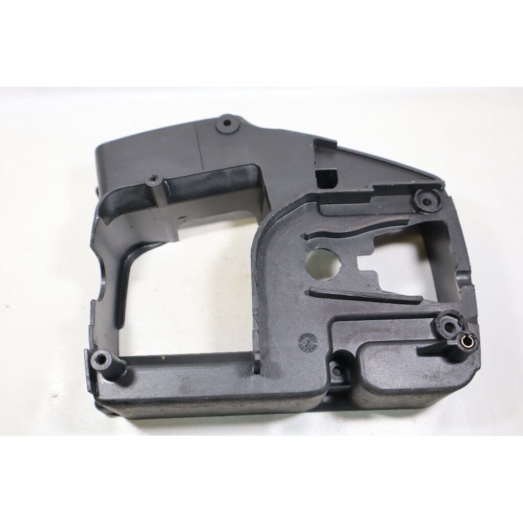 Genuine Engine Housing Case Crankcase McCulloch MAC 833 AV chainsaw 6