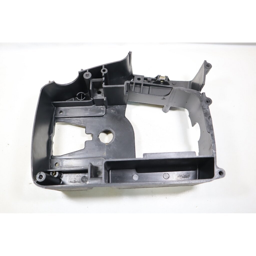 Genuine Engine Housing Case Crankcase McCulloch MAC 833 AV chainsaw 7 Genuine Engine Housing Case Crankcase McCulloch MAC 833 AV chainsaw 7