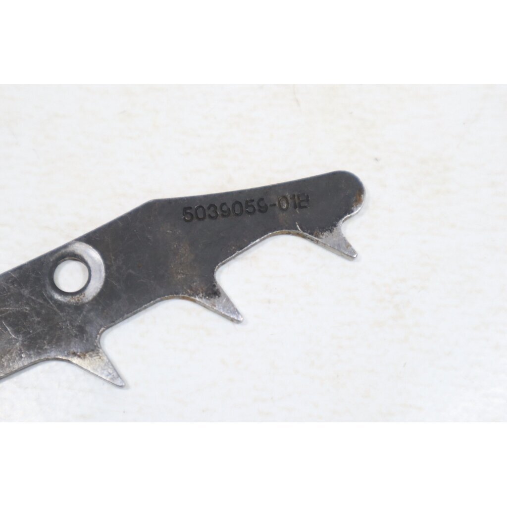 Genuine Felling Dog Spike Husqvarna 340 345 346 350 353 445 450 Jonsered CS2141 CS2145 CS2150 CS2152 CS2153 CS2245 CS2250 chainsaw 503905901 2
