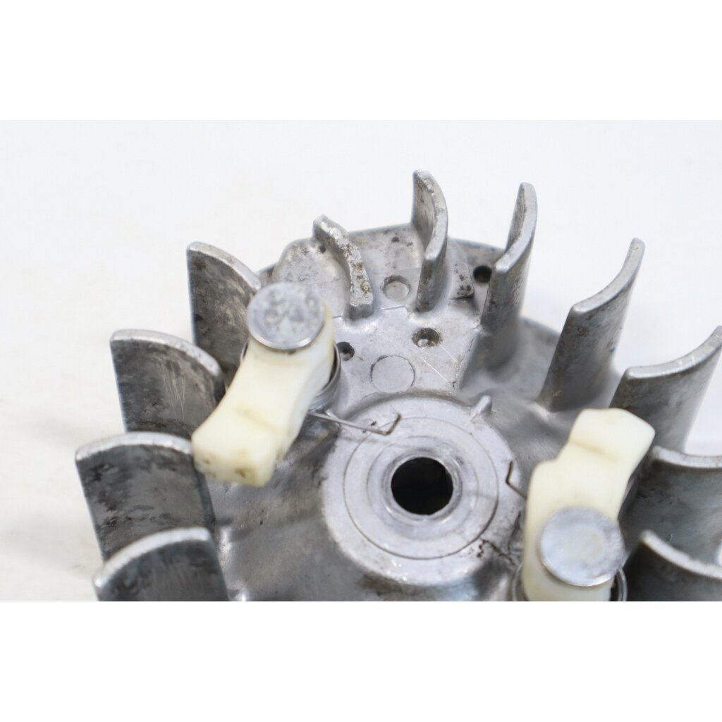 Genuine Flywheel Efco 134 135 138 Oleo Mac 935X 938 941 chainsaw 094100151R 2 Genuine Flywheel Efco 134 135 138 Oleo Mac 935X 938 941 chainsaw 094100151R 2
