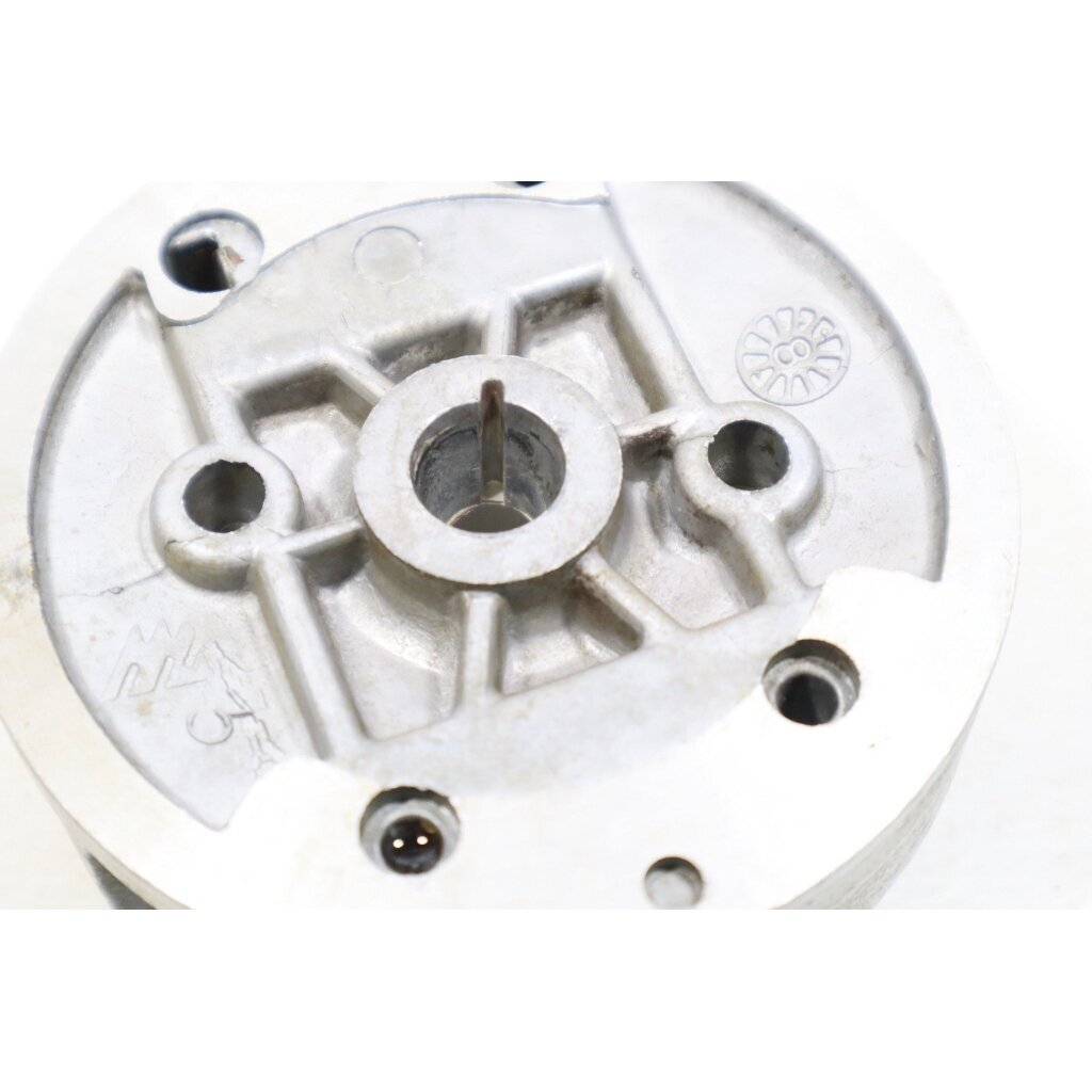 Genuine Flywheel McCulloch MAC 833 835 836 838 AV chainsaw 302220 4 Genuine Flywheel McCulloch MAC 833 835 836 838 AV chainsaw 302220 4