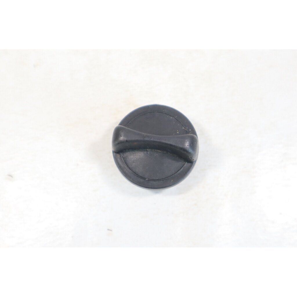Genuine Fuel Oil Tank Cap Jonsered 450 455 520SP 510SP 525 chainsaw 504702002 1 Genuine Fuel Oil Tank Cap Jonsered 450 455 520SP 510SP 525 chainsaw 504702002 1