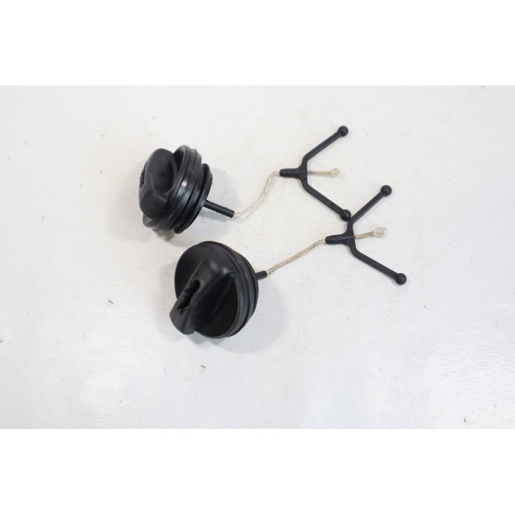 Genuine Fuel Oil Tank Cap Jonsered CS2234 CS2238 CS2240 CS2245 CS2250 McCULLOCH CS340 CS380 chainsaw 544111202 1 Genuine Fuel Oil Tank Cap Jonsered CS2234 CS2238 CS2240 CS2245 CS2250 McCULLOCH CS340 CS380 chainsaw 544111202 1