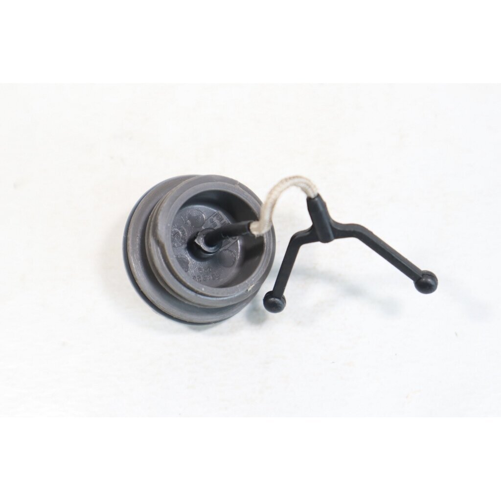 Genuine Fuel Tank Cap Husqvarna 136 137 141 142 chainsaw 530071266 2