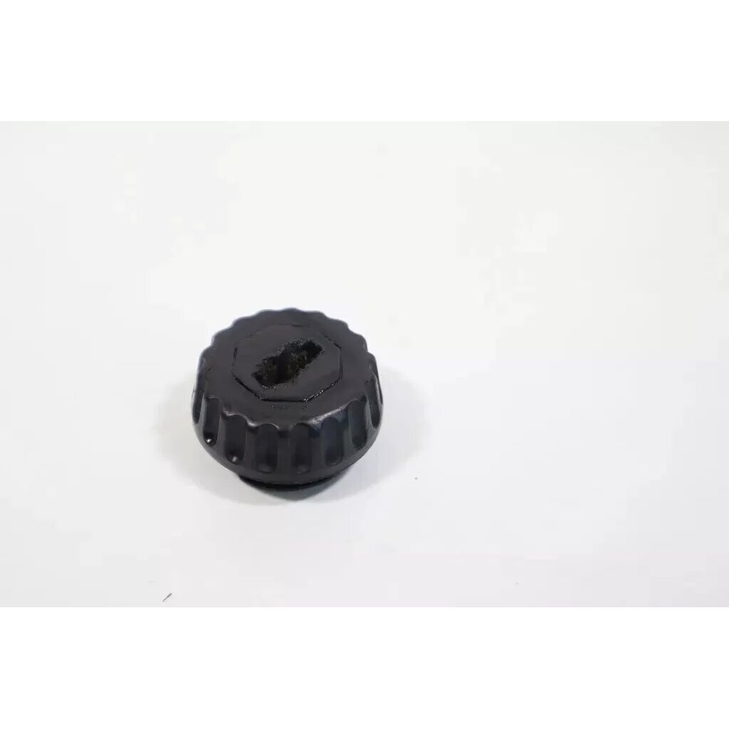 Genuine Fuel Tank Cap STIHL 020 MS200 chainsaw 0000 350 0520 Genuine Fuel Tank Cap STIHL 020 MS200 chainsaw 0000 350 0520