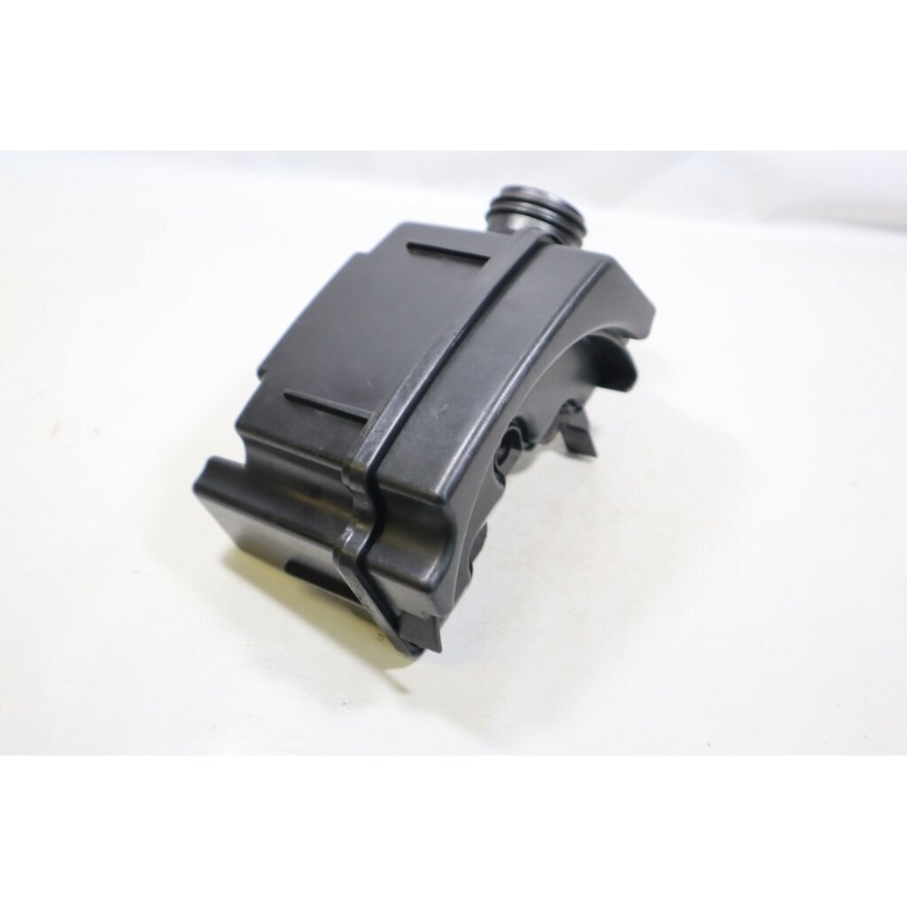 Genuine Fuel Tank McCulloch MAC 833 835 836 838 AV chainsaw 801834 4 Genuine Fuel Tank McCulloch MAC 833 835 836 838 AV chainsaw 801834 4