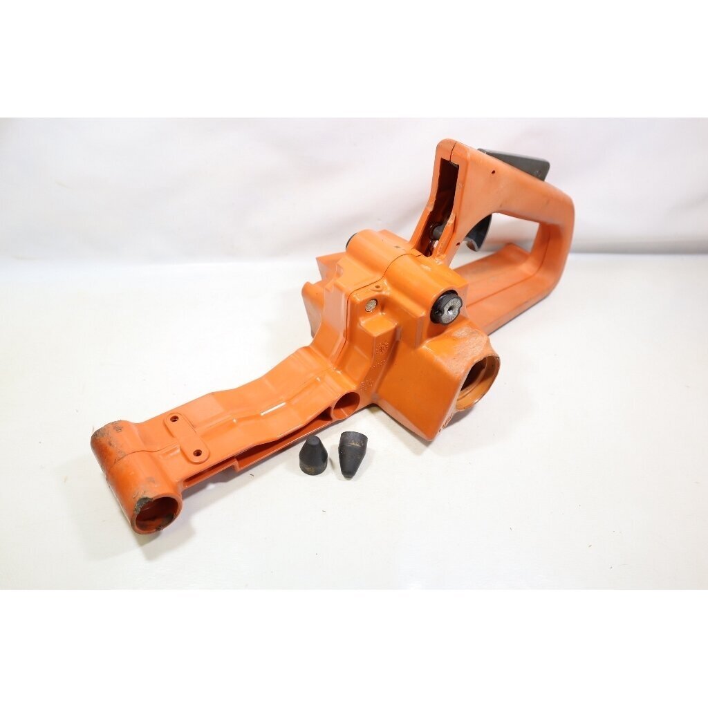 Genuine Fuel Tank Rear Handle Husqvarna 136 137 141 142 chainsaw 530052446 Genuine Fuel Tank Rear Handle Husqvarna 136 137 141 142 chainsaw 530052446