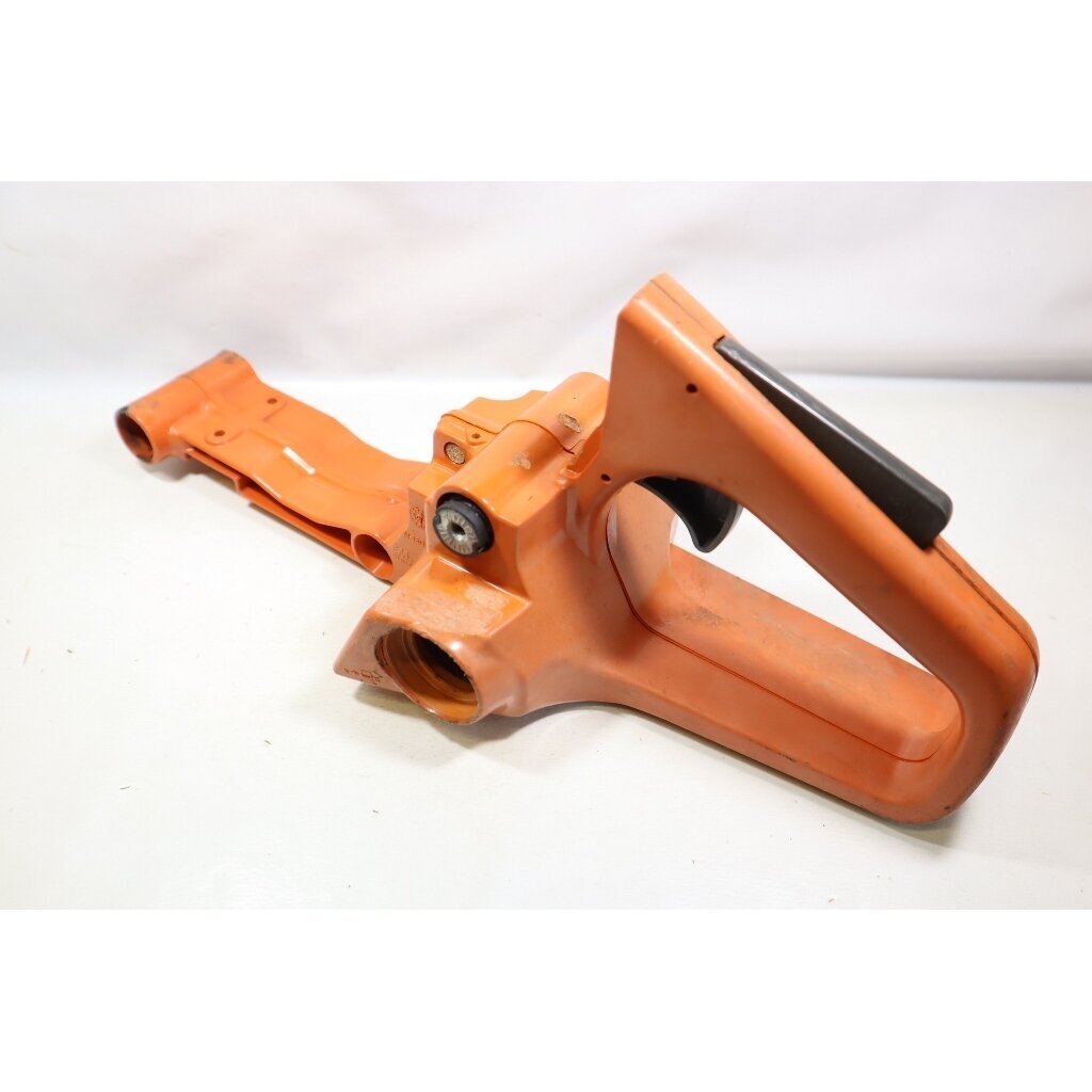 Genuine Fuel Tank Rear Handle Husqvarna 136 137 141 142 chainsaw 530052446 1 Genuine Fuel Tank Rear Handle Husqvarna 136 137 141 142 chainsaw 530052446 1
