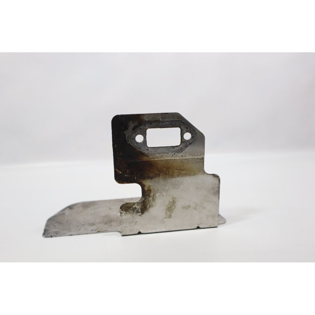 Genuine Gasket Heat Deflector McCULLOCH T26CS B26PS brushcutter 585094501 2 Genuine Gasket Heat Deflector McCULLOCH T26CS B26PS brushcutter 585094501 2