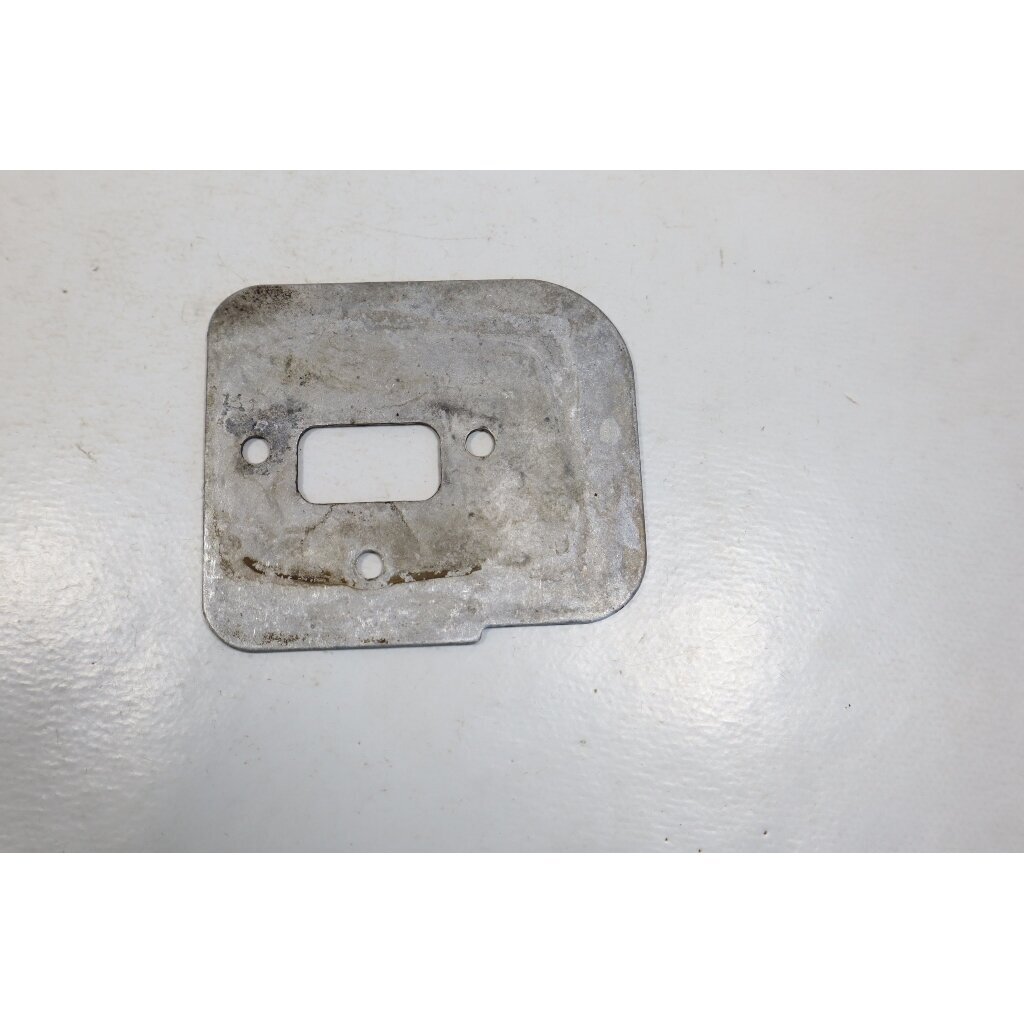 Genuine Gasket Muffler Plate Reflector Oleo Mac 936 940 Efco 136 140 chainsaw 50050031 1 Genuine Gasket Muffler Plate Reflector Oleo Mac 936 940 Efco 136 140 chainsaw 50050031 1