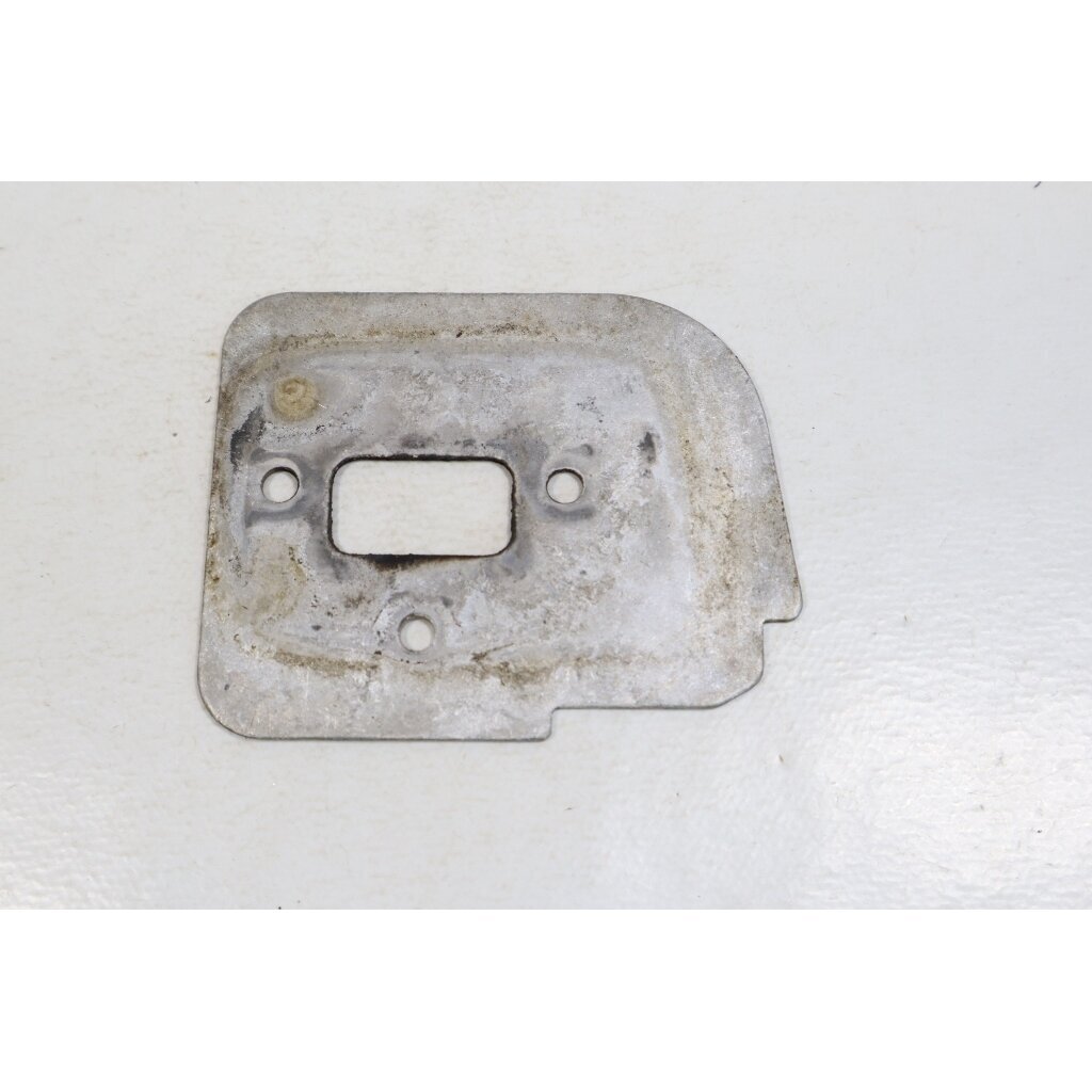 Genuine Gasket Muffler Plate Reflector Oleo Mac 936 940 Efco 136 140 chainsaw 50060076 1 Genuine Gasket Muffler Plate Reflector Oleo Mac 936 940 Efco 136 140 chainsaw 50060076 1