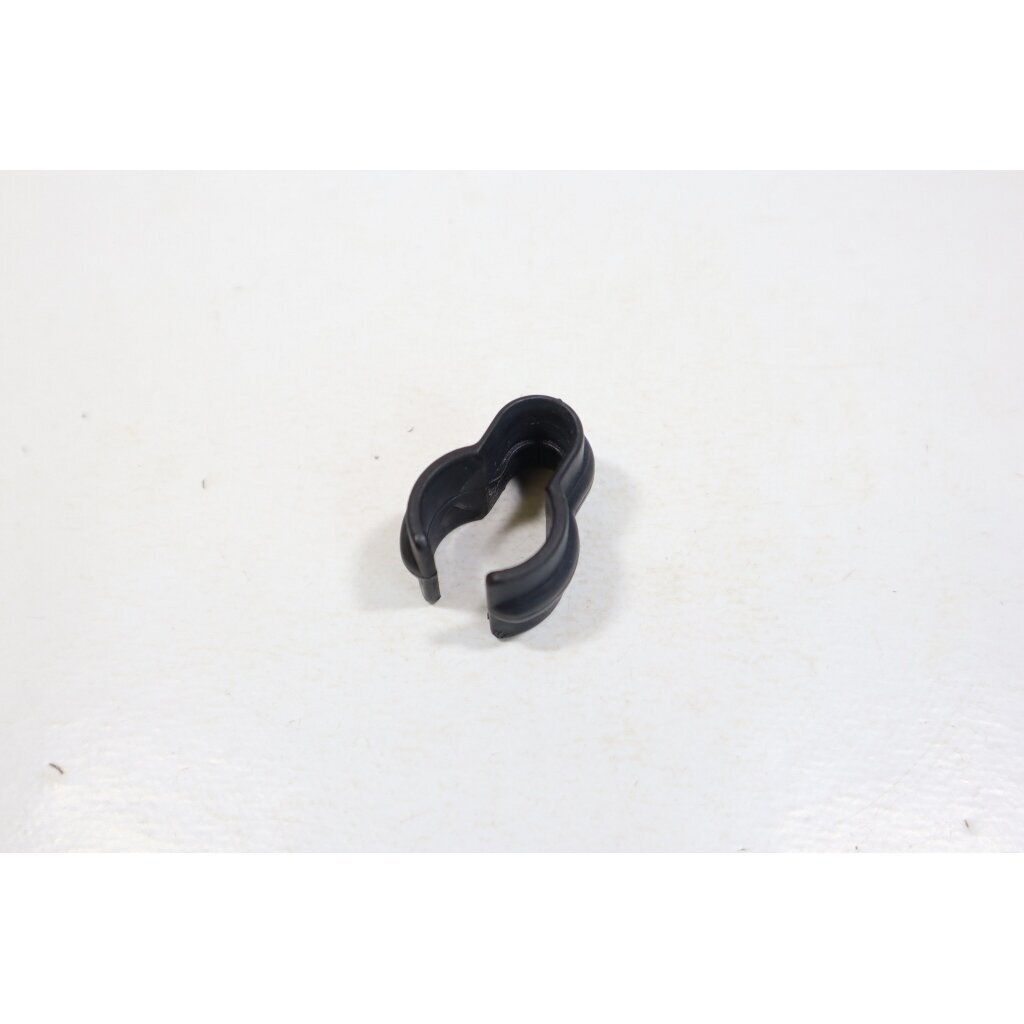 Genuine Grommet Clip Husqvarna 124R 125R 128R brushcutter 502211201 1