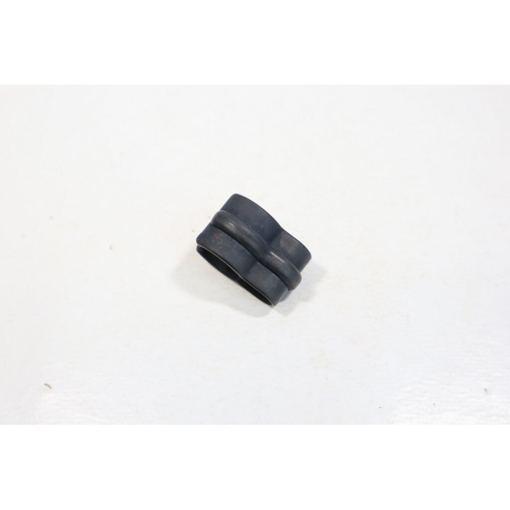 Genuine Grommet Clip Husqvarna 124R 125R 128R brushcutter 502211201 2