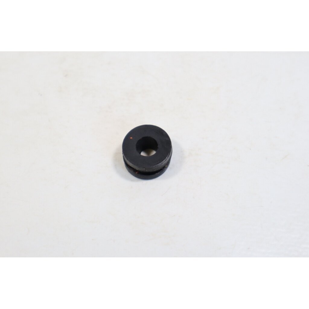 Genuine Grommet Husqvarna 240SG chainsaw 2 Genuine Grommet Husqvarna 240SG chainsaw 2