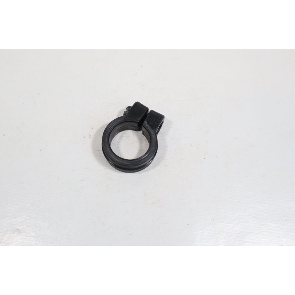 Genuine Hanger Stopper Makita EM2600U brushcutter DA00000129 1 Genuine Hanger Stopper Makita EM2600U brushcutter DA00000129 1