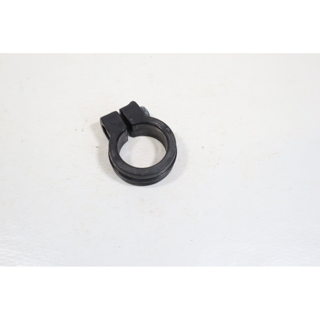 Genuine Hanger Stopper Makita EM2600U brushcutter DA00000129 3 Genuine Hanger Stopper Makita EM2600U brushcutter DA00000129 3