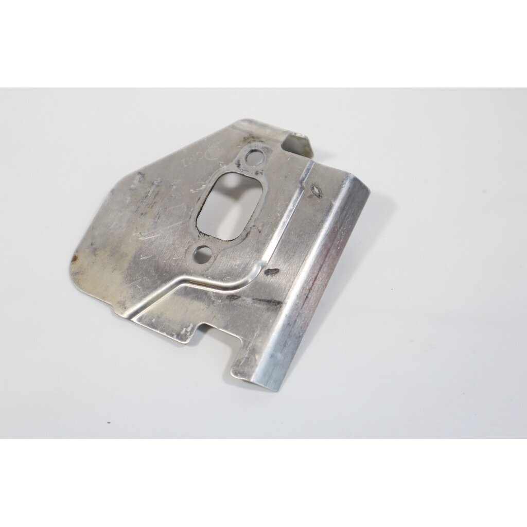 Genuine Heat Deflector Husqvarna 435 440 135 140 Jonsered CS2240 chainsaw 501323101 2 Genuine Heat Deflector Husqvarna 435 440 135 140 Jonsered CS2240 chainsaw 501323101 2