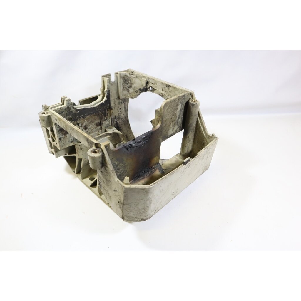 Genuine Motor Housing Dolmar MS 4000 4010 3300 3310 4500 4510 brushcutter 386 110 011 2 Genuine Motor Housing Dolmar MS 4000 4010 3300 3310 4500 4510 brushcutter 386 110 011 2