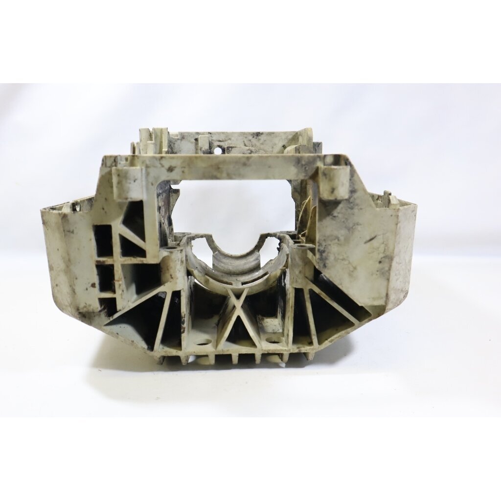 Genuine Motor Housing Dolmar MS 4000 4010 3300 3310 4500 4510 brushcutter 386 110 011 6 Genuine Motor Housing Dolmar MS 4000 4010 3300 3310 4500 4510 brushcutter 386 110 011 6