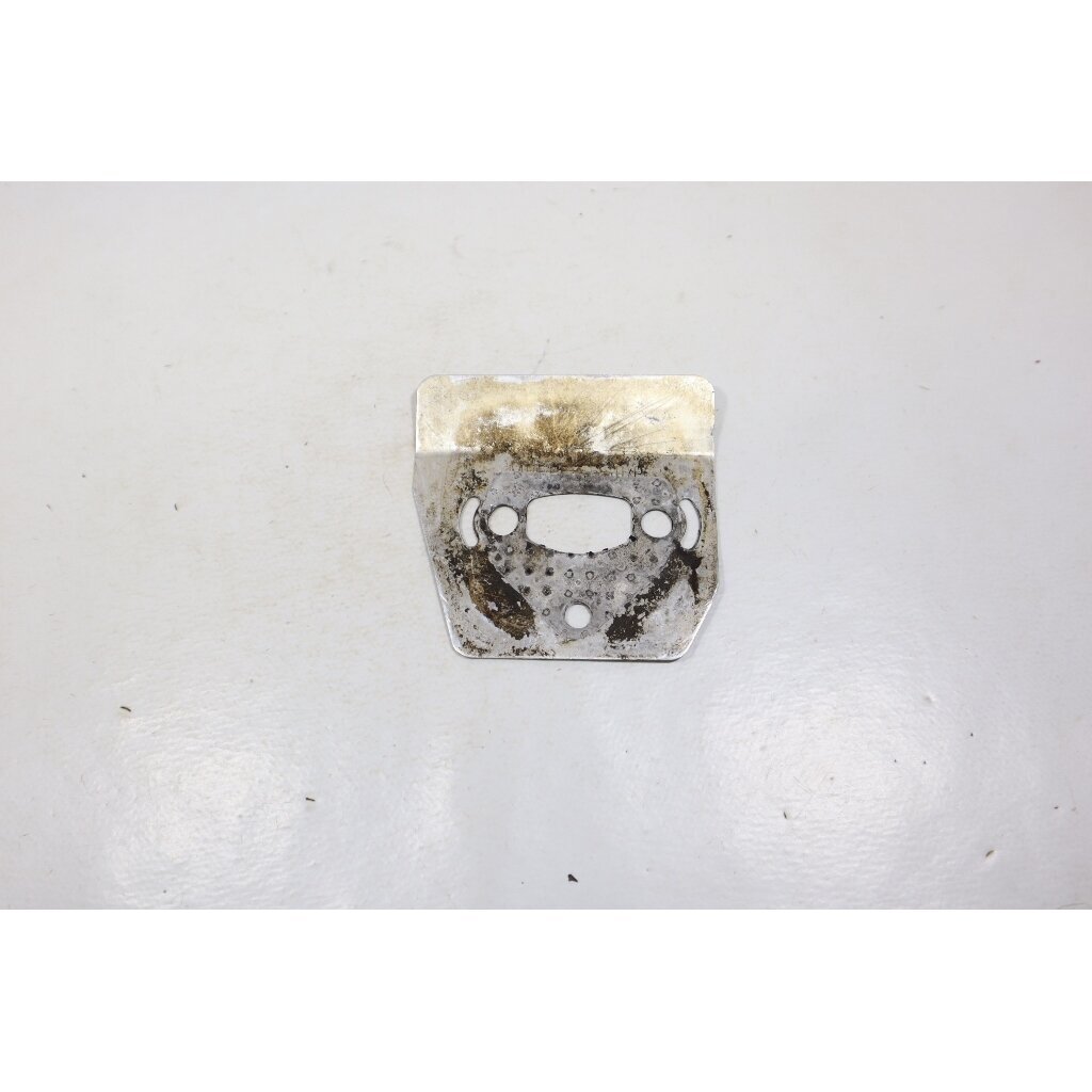 Genuine Muffler Back Plate Heat Deflector Husqvarna 36 41 136 137 141 142 Jonsered 2036 chainsaw 530037640 Genuine Muffler Back Plate Heat Deflector Husqvarna 36 41 136 137 141 142 Jonsered 2036 chainsaw 530037640