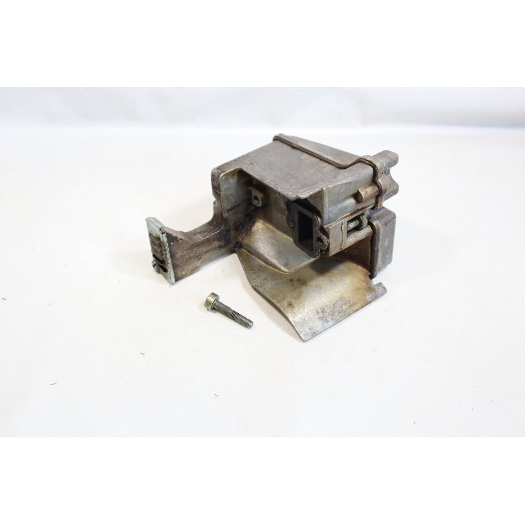 Genuine Muffler Exhaust STIHL 010AV chainsaw 1120 007 1009 Genuine Muffler Exhaust STIHL 010AV chainsaw 1120 007 1009