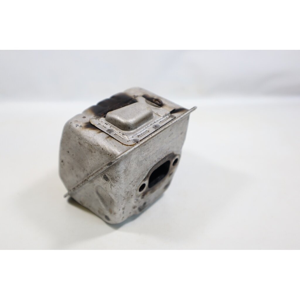 Genuine Muffler Husqvarna 435 440 135 140 445 450 Jonsered CS2240 CS2245 CS2250 chainsaw 544147702 1