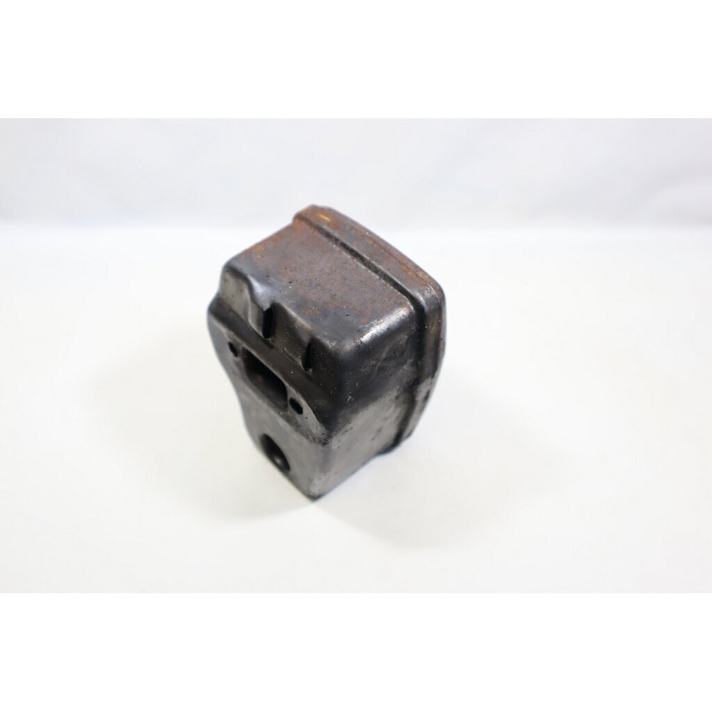 Genuine Muffler McCULLOCH Poulan Jonsered CS2137 Partner 351 352 371 382 391 401 421 422 chainsaw 530047207 2 Genuine Muffler McCULLOCH Poulan Jonsered CS2137 Partner 351 352 371 382 391 401 421 422 chainsaw 530047207 2