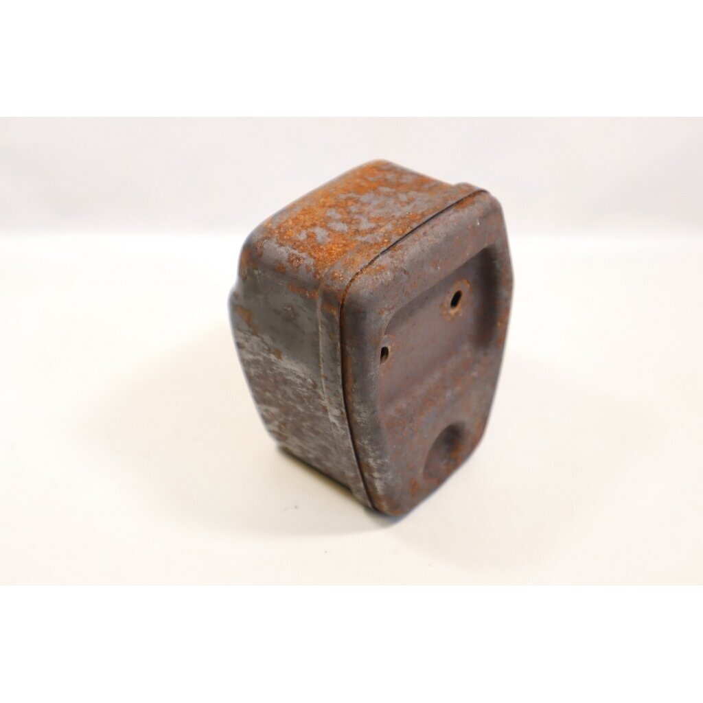 Genuine Muffler McCULLOCH Poulan Jonsered CS2137 Partner 351 352 371 382 391 401 421 422 chainsaw 530047207 1 Genuine Muffler McCULLOCH Poulan Jonsered CS2137 Partner 351 352 371 382 391 401 421 422 chainsaw 530047207 1