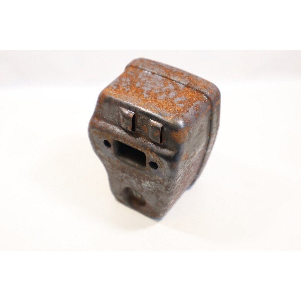Genuine Muffler McCULLOCH Poulan Jonsered CS2137 Partner 351 352 371 382 391 401 421 422 chainsaw 530047207 2 Genuine Muffler McCULLOCH Poulan Jonsered CS2137 Partner 351 352 371 382 391 401 421 422 chainsaw 530047207 2