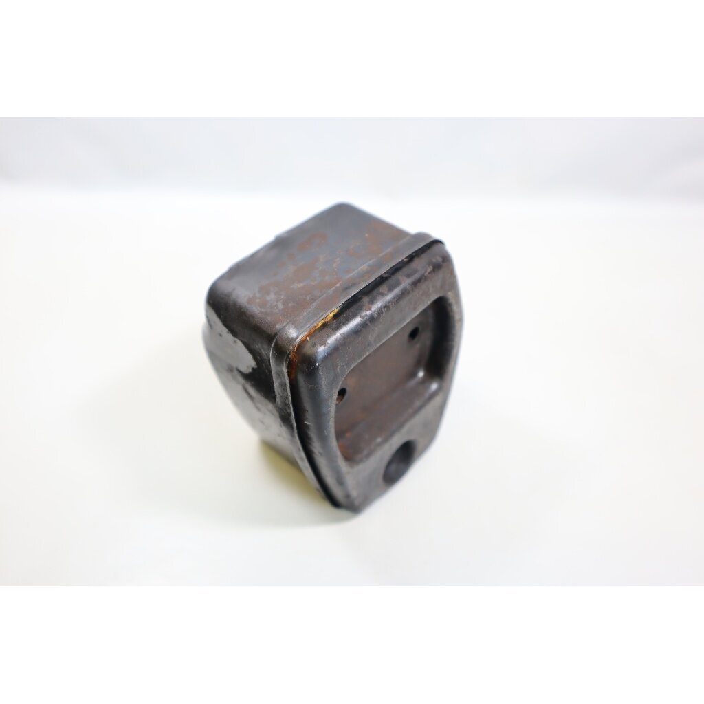 Genuine Muffler McCULLOCH Poulan Jonsered CS2137 Partner 351 352 371 382 391 401 421 422 chainsaw 530047207 3 Genuine Muffler McCULLOCH Poulan Jonsered CS2137 Partner 351 352 371 382 391 401 421 422 chainsaw 530047207 3