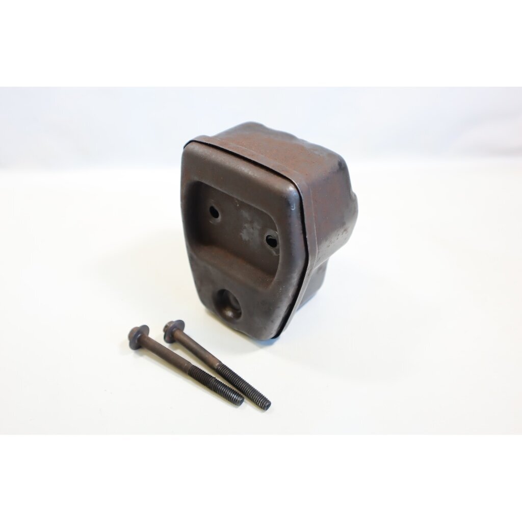Genuine Muffler McCULLOCH Poulan Jonsered CS2137 Partner 351 352 371 382 391 401 421 422 chainsaw 530047207 Genuine Muffler McCULLOCH Poulan Jonsered CS2137 Partner 351 352 371 382 391 401 421 422 chainsaw 530047207