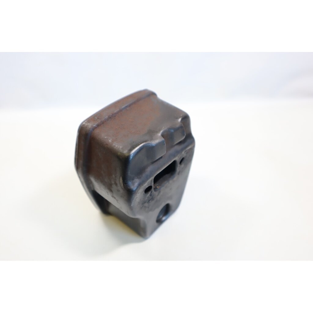 Genuine Muffler McCULLOCH Poulan Jonsered CS2137 Partner 351 352 371 382 391 401 421 422 chainsaw 530047207 1 Genuine Muffler McCULLOCH Poulan Jonsered CS2137 Partner 351 352 371 382 391 401 421 422 chainsaw 530047207 1