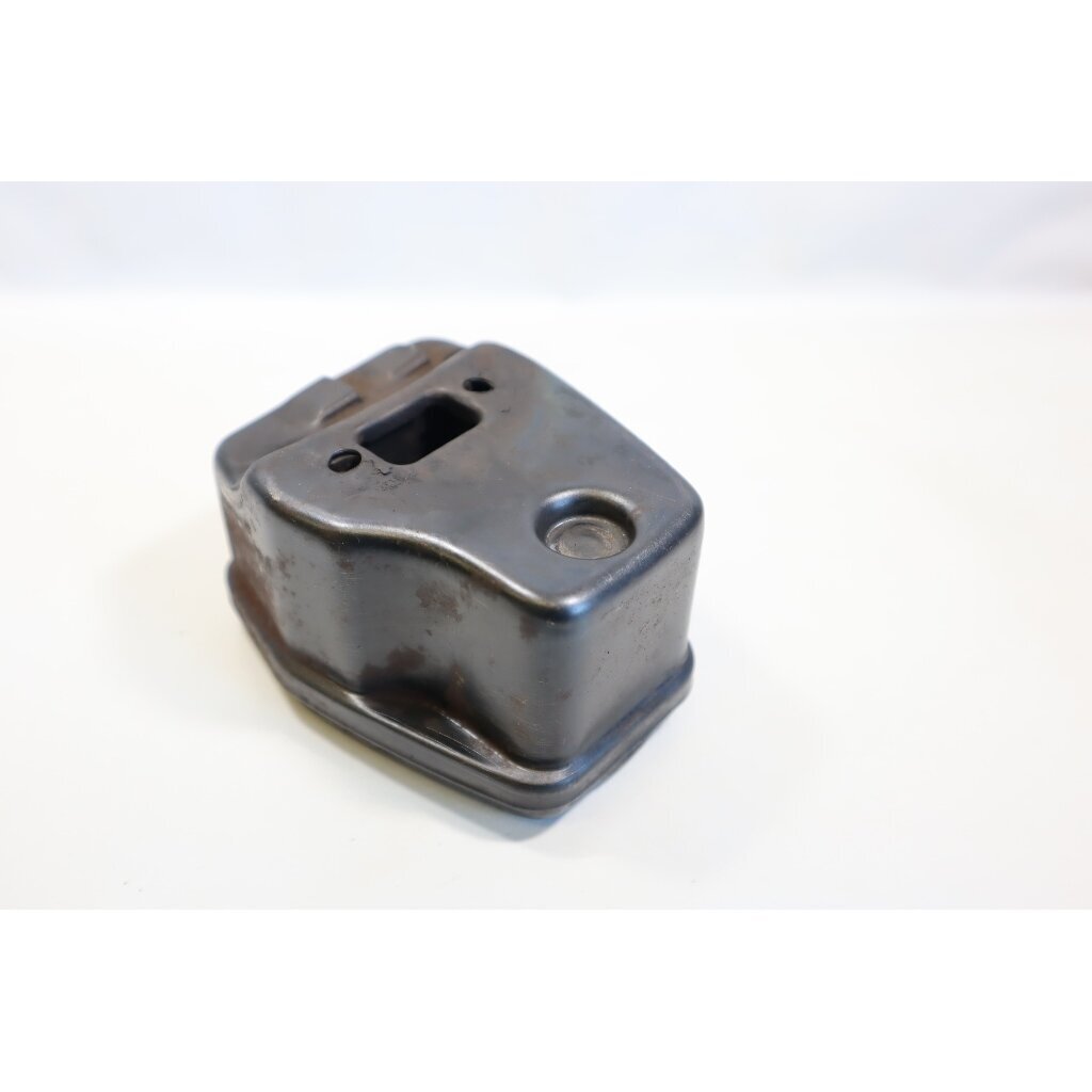 Genuine Muffler McCULLOCH Poulan Jonsered CS2137 Partner 351 352 371 382 391 401 421 422 chainsaw 530047207 5 Genuine Muffler McCULLOCH Poulan Jonsered CS2137 Partner 351 352 371 382 391 401 421 422 chainsaw 530047207 5