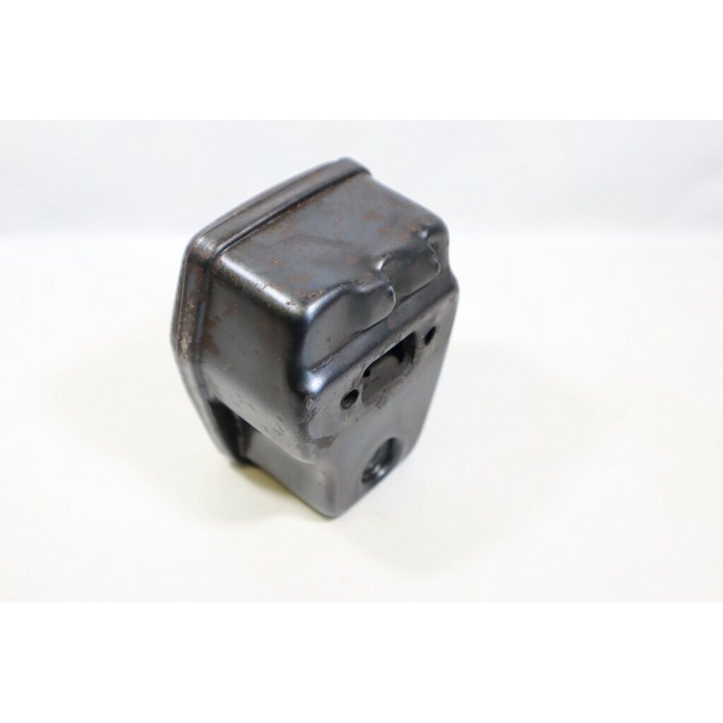 Genuine Muffler McCULLOCH Poulan Jonsered CS2137 Partner 351 352 371 382 391 401 421 422 chainsaw 530047207 1 Genuine Muffler McCULLOCH Poulan Jonsered CS2137 Partner 351 352 371 382 391 401 421 422 chainsaw 530047207 1