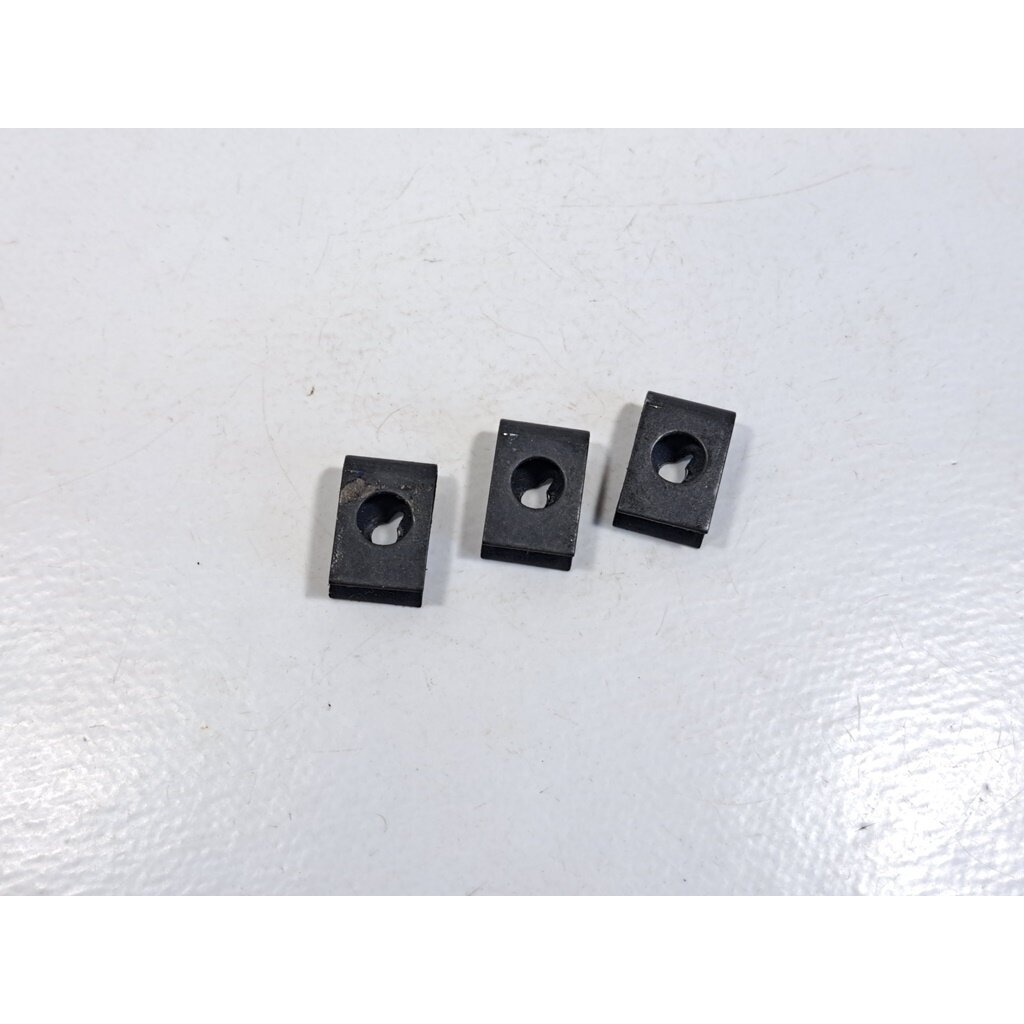 Genuine Nut Clip McCULLOCH Jonsered Partner 350 351 370 390 420 Husqvarna 36 136 137 chainsaw 530015922 1 Genuine Nut Clip McCULLOCH Jonsered Partner 350 351 370 390 420 Husqvarna 36 136 137 chainsaw 530015922 1