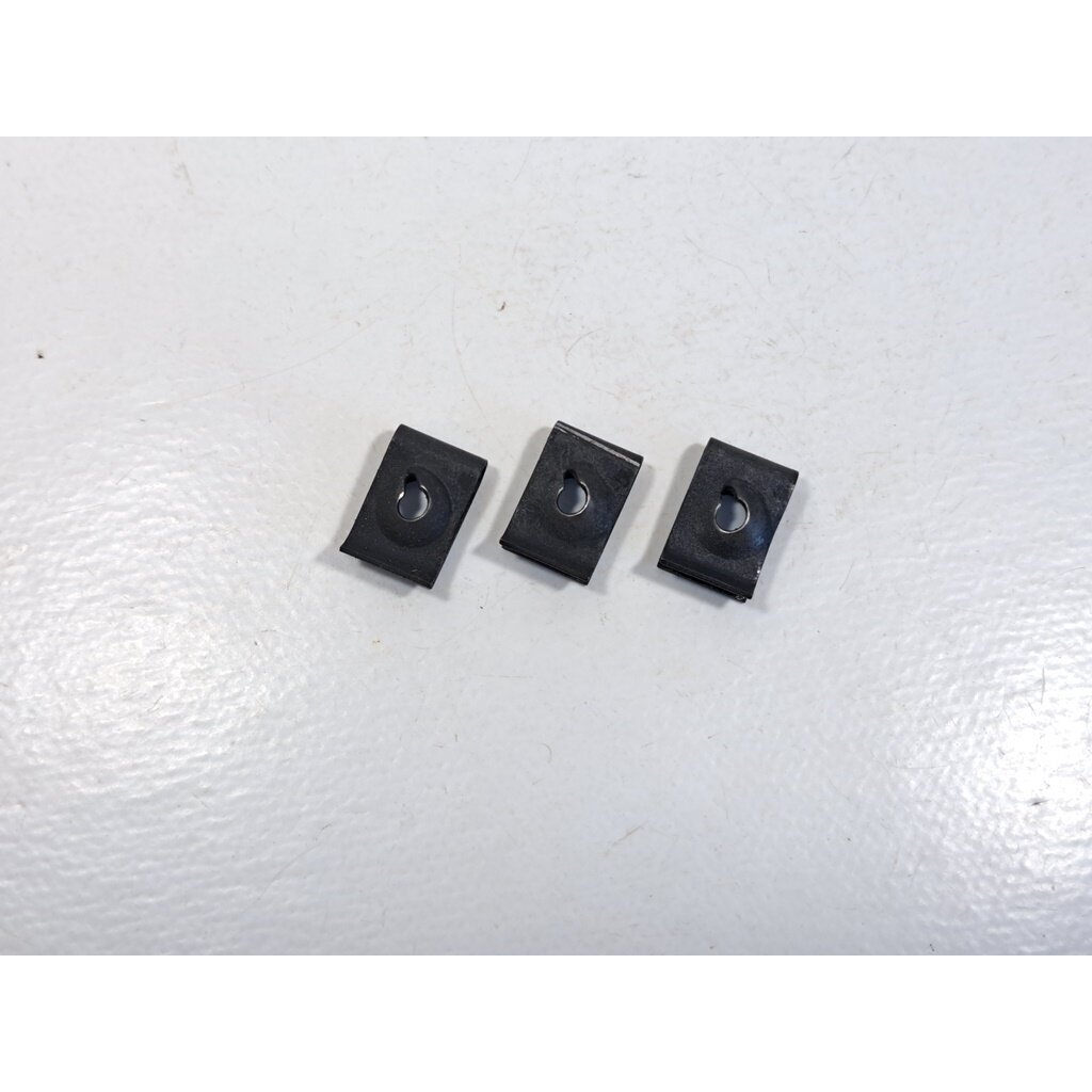 Genuine Nut Clip McCULLOCH Jonsered Partner 350 351 370 390 420 Husqvarna 36 136 137 chainsaw 530015922 3 Genuine Nut Clip McCULLOCH Jonsered Partner 350 351 370 390 420 Husqvarna 36 136 137 chainsaw 530015922 3