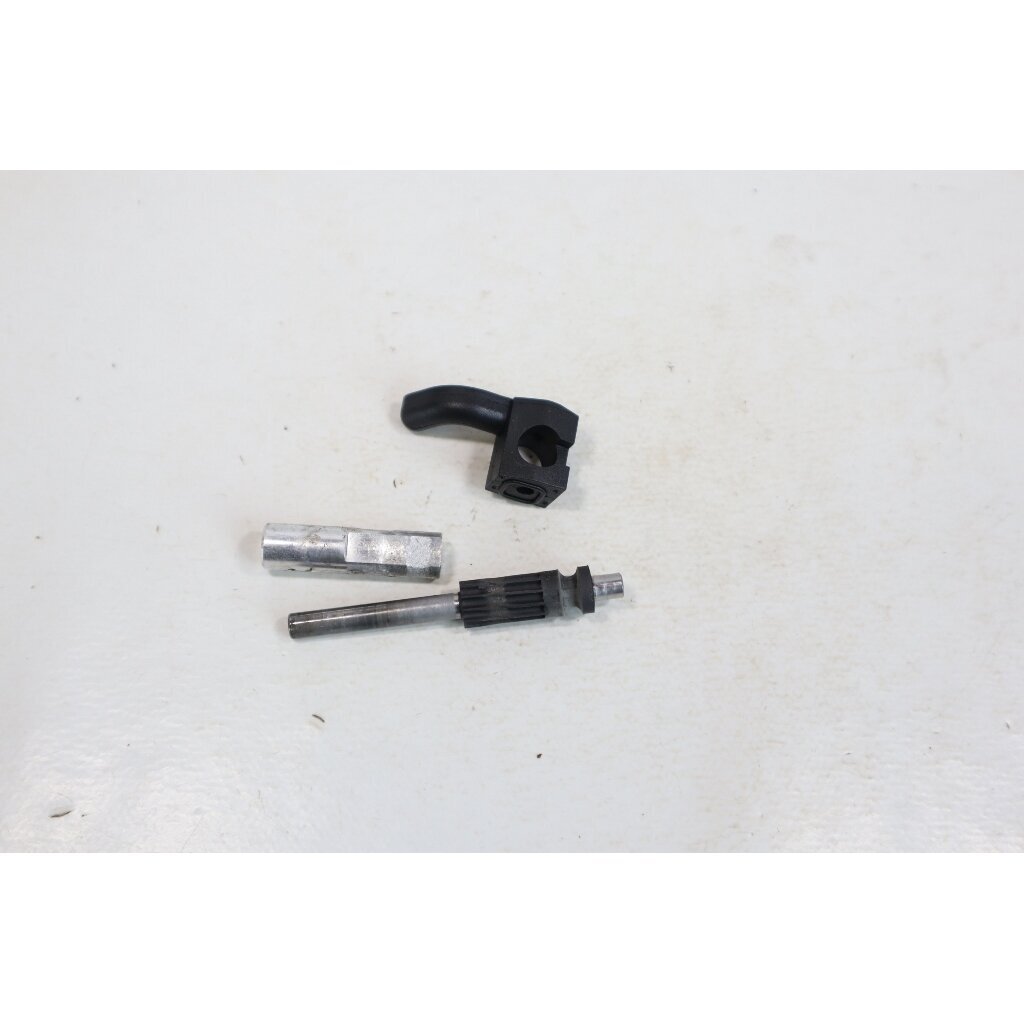 Genuine Oil Pump Husqvarna 340 345 350 135 435 440 445 450 Jonsered 2141 2145 2150 2240 2245 2250 chainsaw 503932101