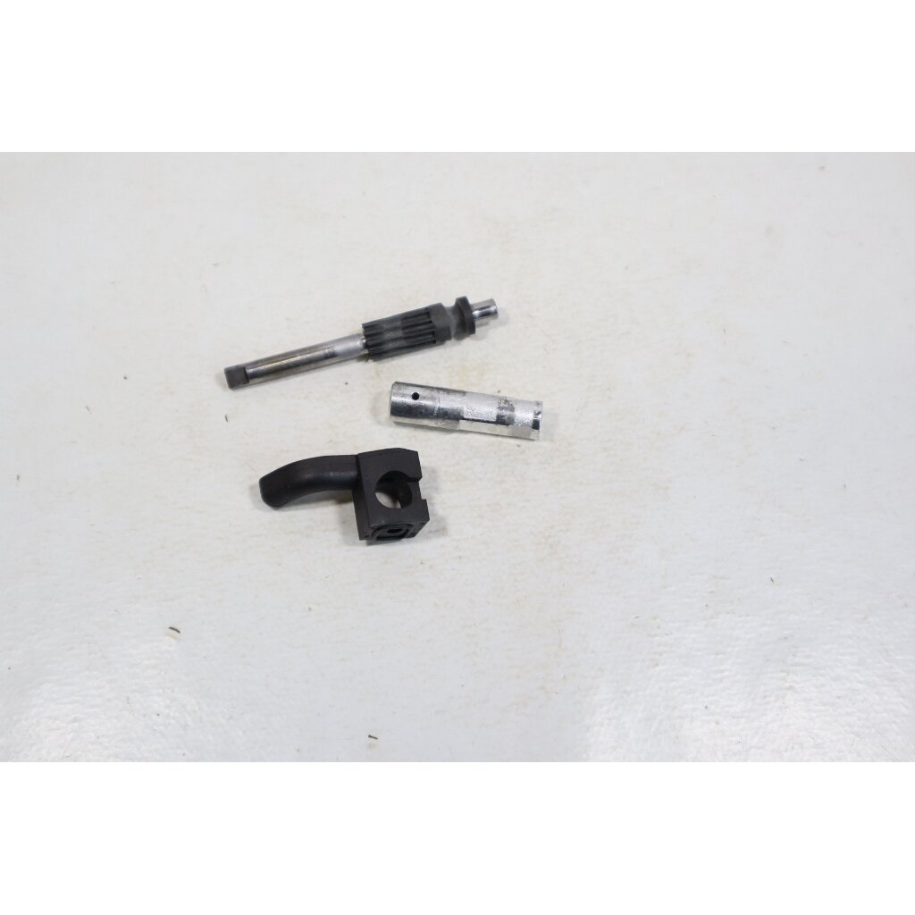 Genuine Oil Pump Husqvarna 340 345 350 135 435 440 445 450 Jonsered 2141 2145 2150 2240 2245 2250 chainsaw 503932101 Genuine Oil Pump Husqvarna 340 345 350 135 435 440 445 450 Jonsered 2141 2145 2150 2240 2245 2250 chainsaw 503932101