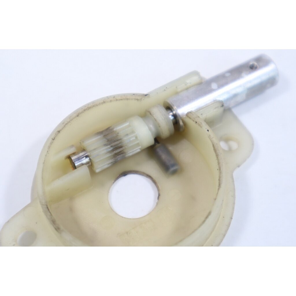 Genuine Oil Pump Husqvarna 36 41 136 137 141 Jonsered 2036 chainsaw 530014410 2 Genuine Oil Pump Husqvarna 36 41 136 137 141 Jonsered 2036 chainsaw 530014410 2